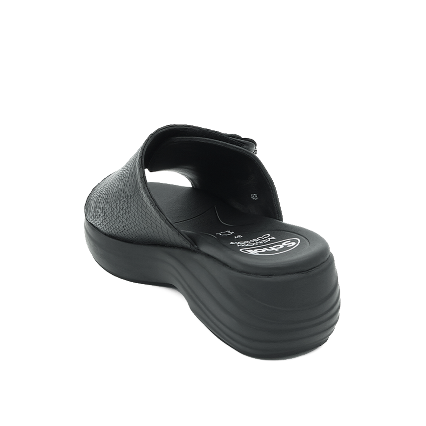 Aura Women's Casual Sandals - Black